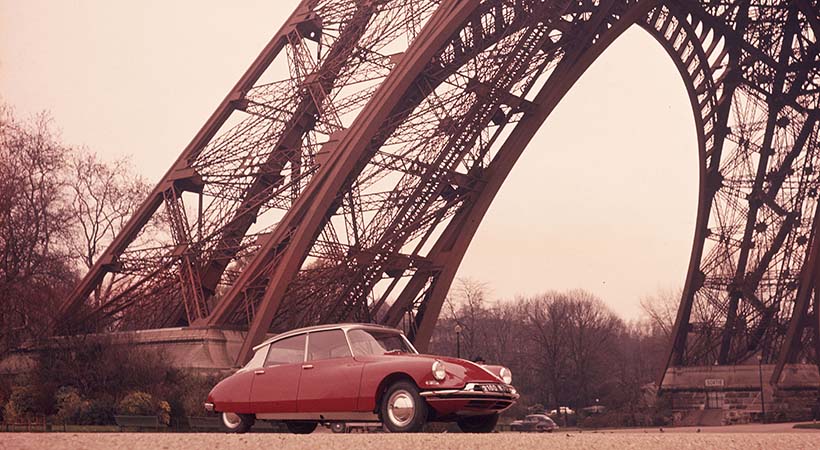 Un paseo por París en el legendario Citroen DS 1973