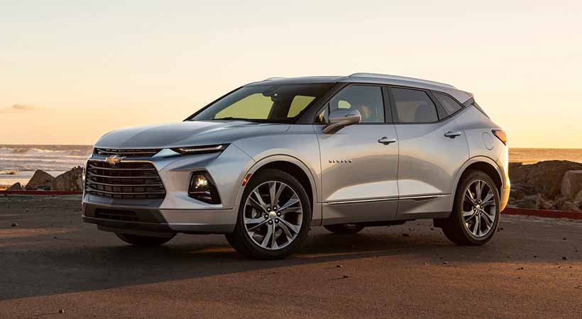 GM criticado duramente por exhibir un auto fabricado en México en Detroit