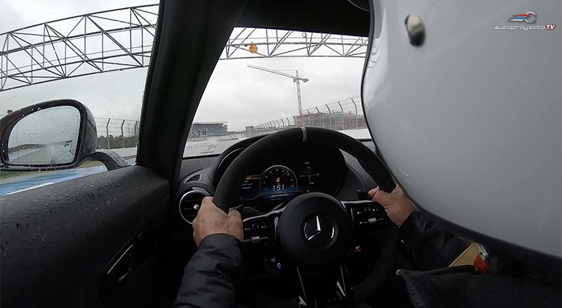 Mercedes-AMG GT Pro 2020 bajo la lluvia en el Hockenheim-ring