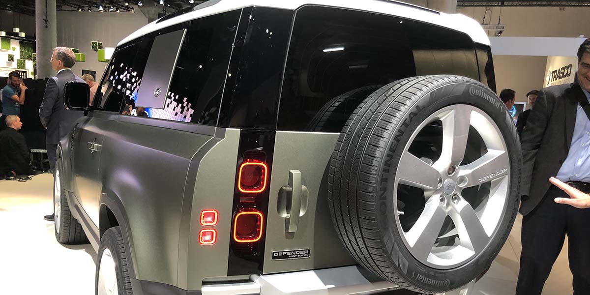 Debut Land Rover Defender 2020
